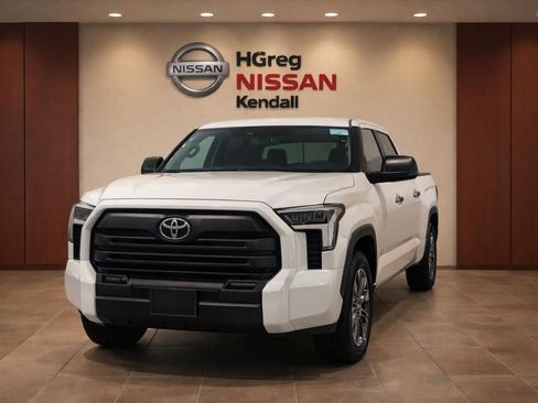 Used 2023 Toyota Tundra SR5 w/ SR5 Convenience Package RWD image 5