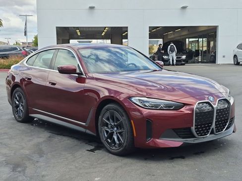 Used 2023 BMW i4 eDrive40 w/ Premium Package RWD image 3