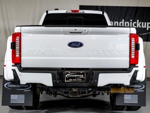 Used 2024 Ford F350 Lariat w/ FX4 Off-Road Package image 9