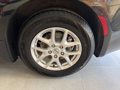 Used 2023 Chrysler Pacifica Touring-L FWD image 15