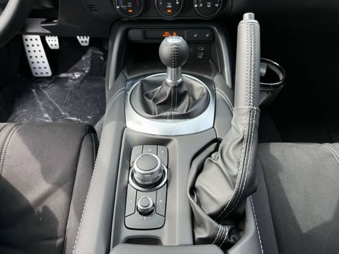 New 2026 MAZDA MX-5 Miata Club w/ Interior Package RWD image 21