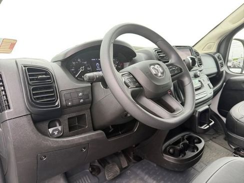 Used 2026 RAM ProMaster 2500 w/ Convenience Group FWD image 14