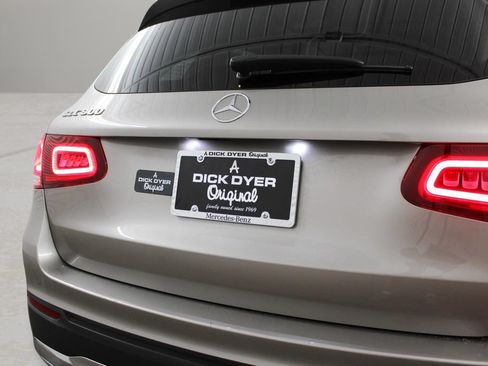 Used 2022 Mercedes-Benz GLC 300 image 32