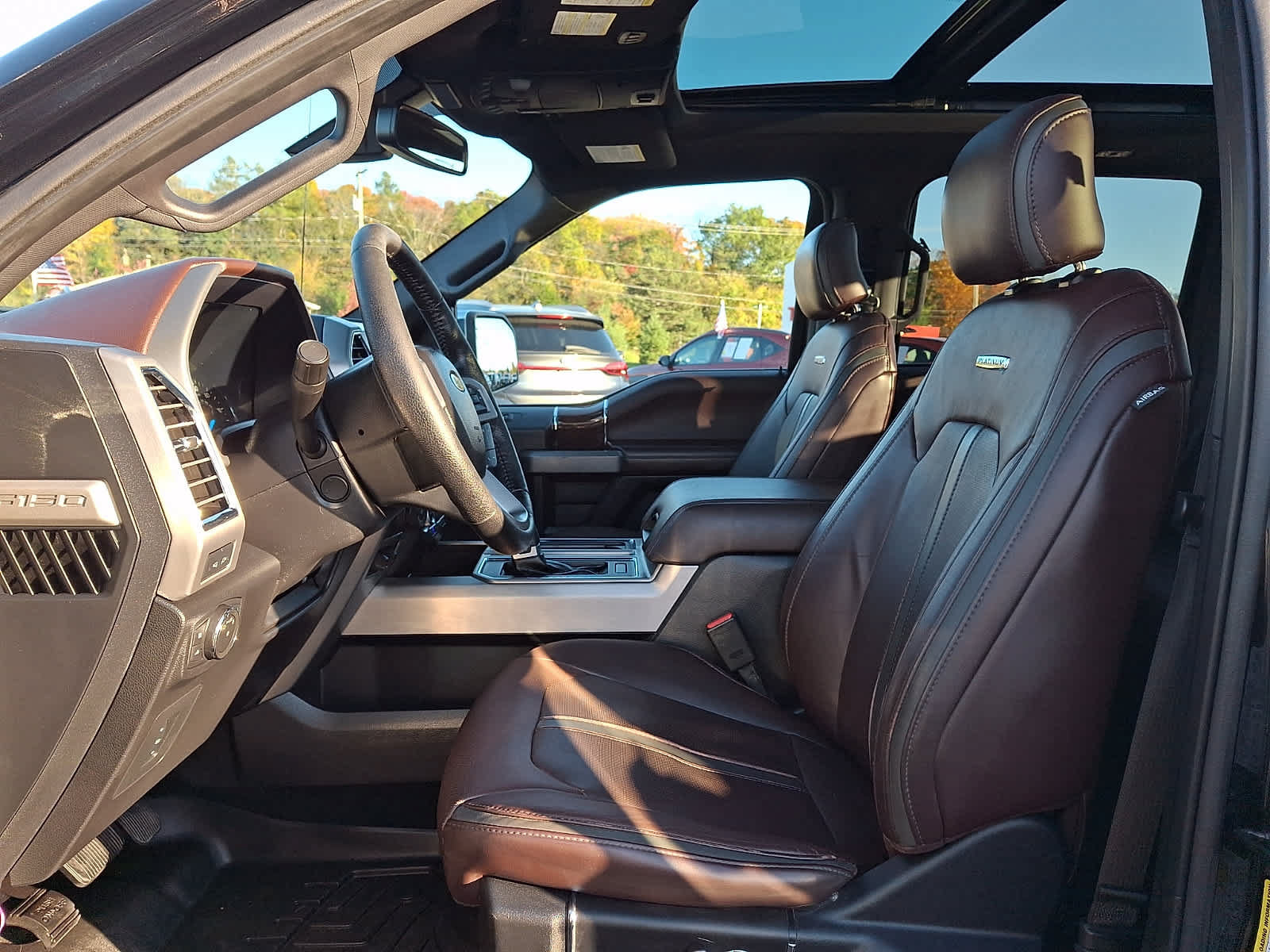 Used 2016 Ford F150 Platinum w/ Equipment Group 701A Luxury AWD/4WD image 15