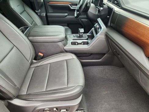 Used 2024 GMC Sierra 1500 Denali w/ Denali Reserve Package AWD/4WD image 10