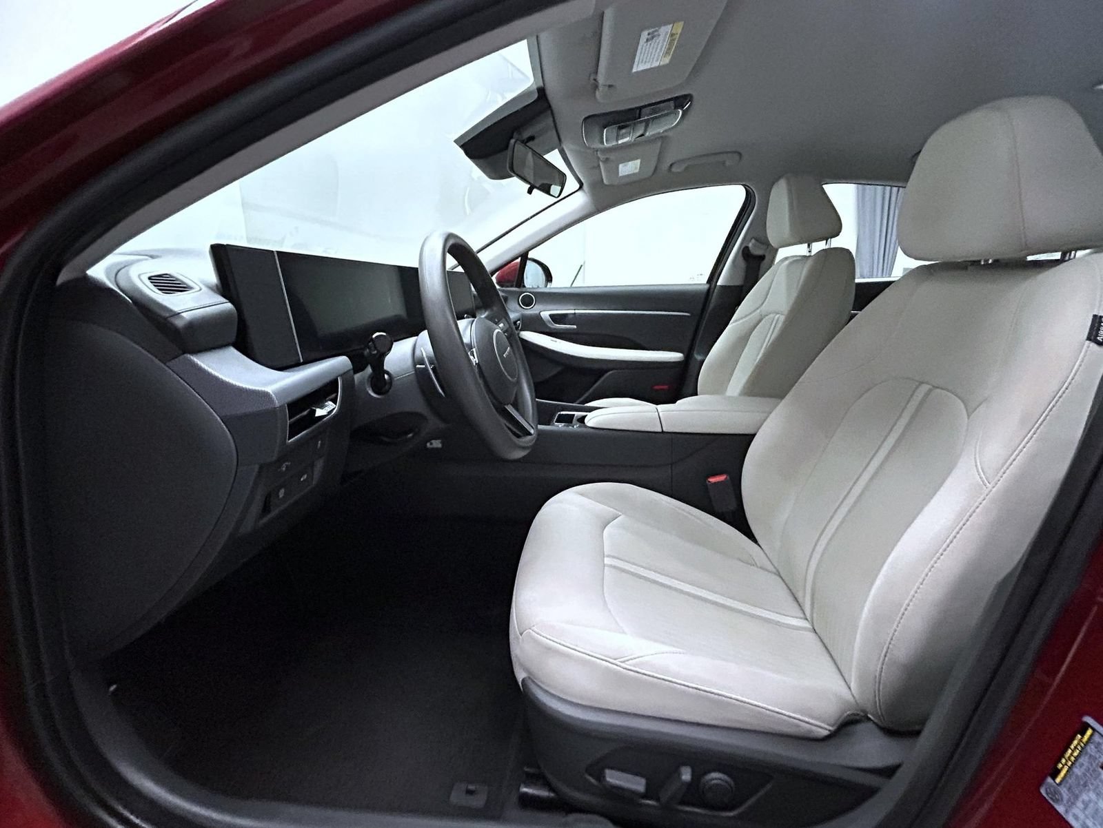 Used 2025 Hyundai Sonata SEL FWD image 10