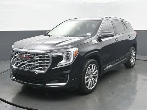 Used 2023 GMC Terrain Denali AWD/4WD image 1