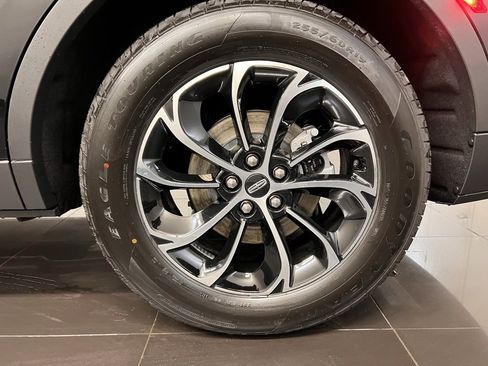 Used 2026 Lincoln Nautilus Premier w/ Equipment Group 102A image 7