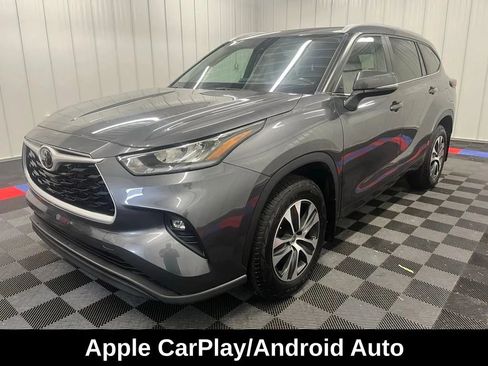Used 2024 Toyota Highlander Limited AWD/4WD image 7