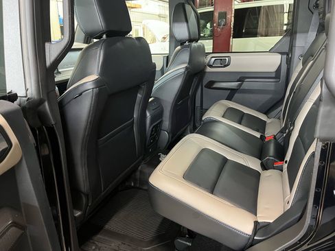 Used 2024 Ford Bronco Wildtrak image 8