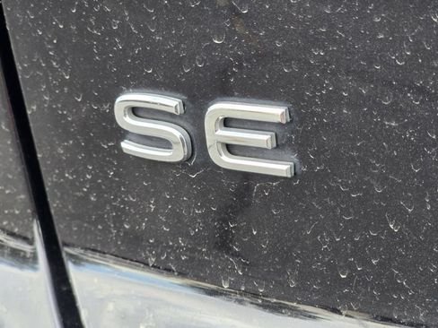 Used 2024 Volkswagen Atlas Cross Sport SE w/ Panoramic Sunroof Package AWD/4WD image 25