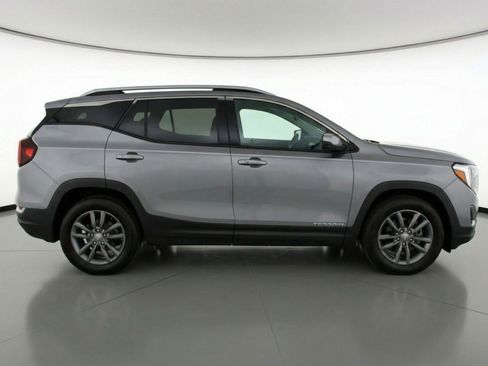 Used 2024 GMC Terrain SLT AWD/4WD image 11