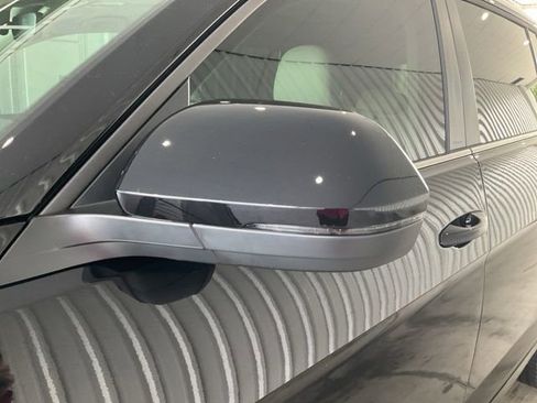 Used 2026 Volkswagen Atlas SE FWD image 3