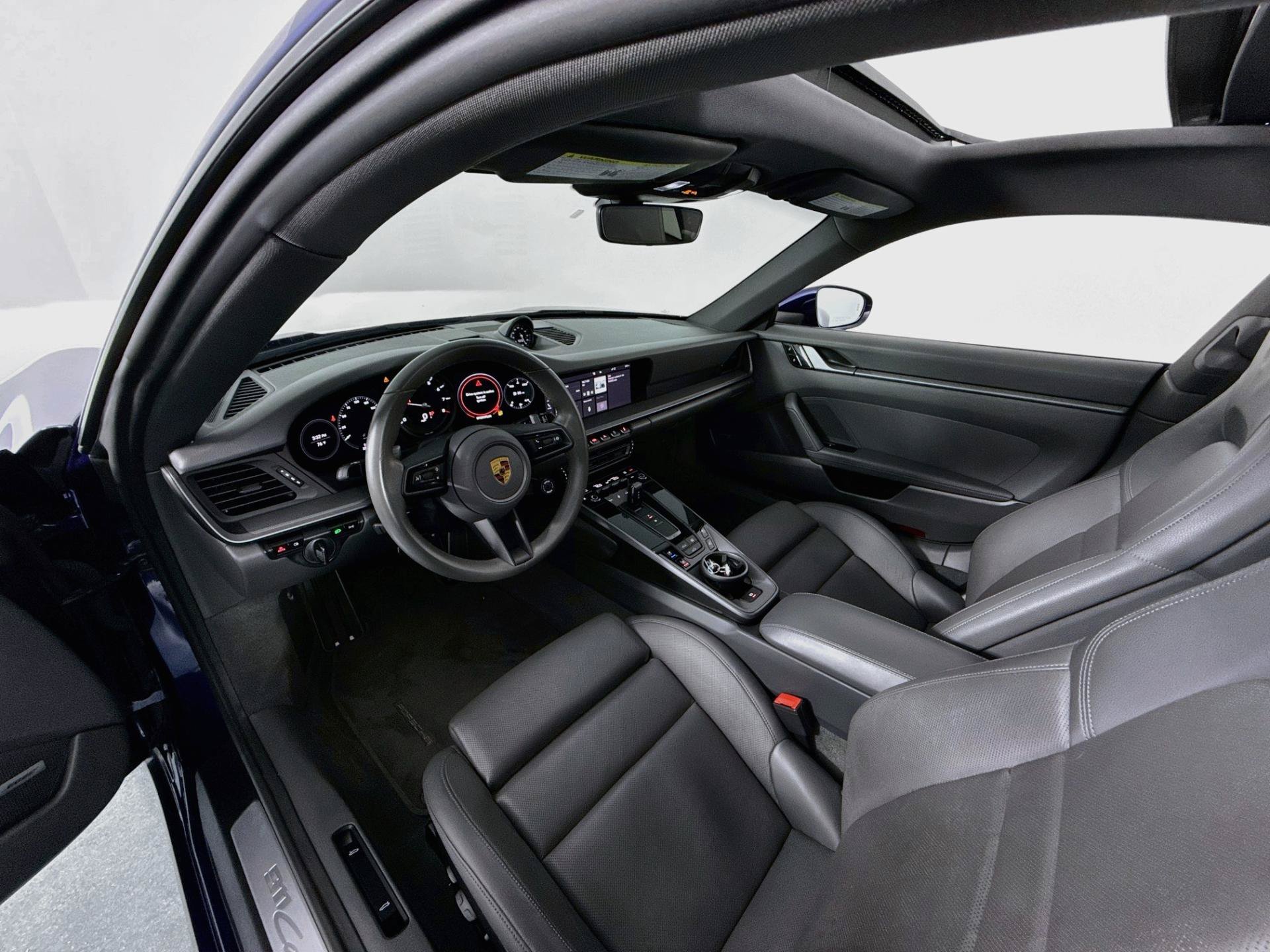 Used 2021 Porsche 911 Carrera RWD image 25