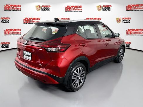 Certified 2021 Nissan Kicks SV FWD image 14