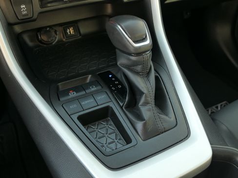 Used 2023 Toyota RAV4 XLE Premium FWD image 22
