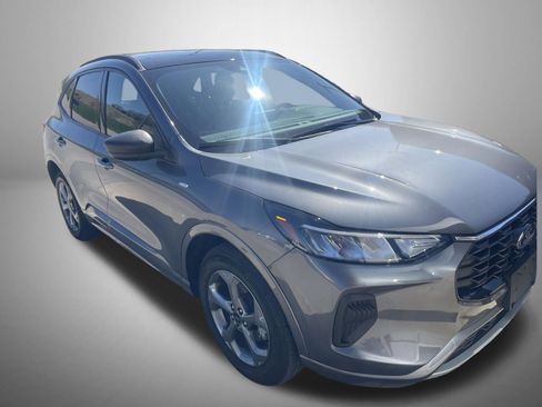 Used 2023 Ford Escape ST-Line w/ Tech Pack #1 image 5