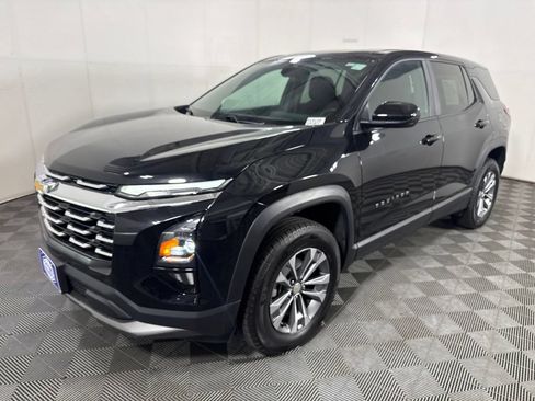 Used 2025 Chevrolet Equinox LT AWD/4WD image 5