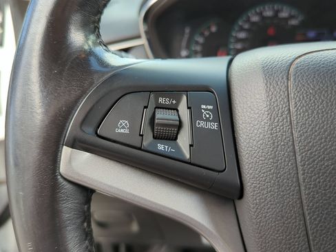 Used 2019 Chevrolet Trax LT w/ LT Convenience Package AWD/4WD image 10
