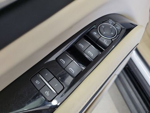 Used 2023 Cadillac Escalade Premium Luxury w/ LPO, Floor Liner Package AWD/4WD image 23