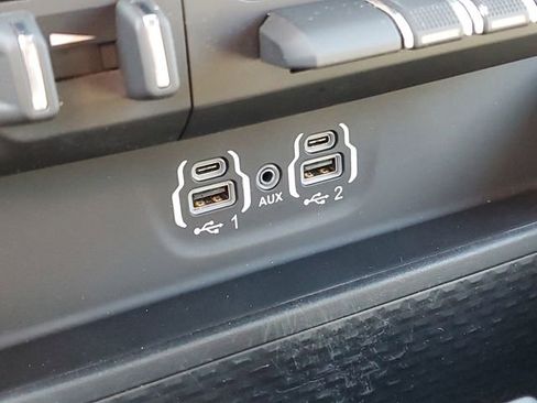 Used 2021 RAM 1500 Big Horn AWD/4WD image 30