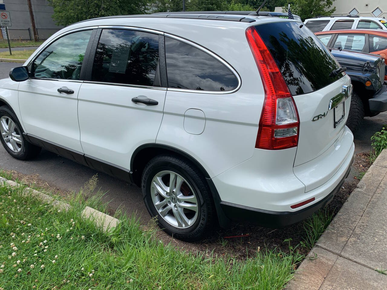 Used 2011 Honda CR-V EX image 7