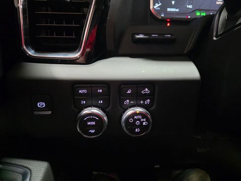 Certified 2024 GMC Sierra 3500 Denali w/ Denali Reserve Package image 31