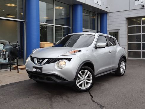 Used 2016 Nissan Juke S AWD/4WD image 1