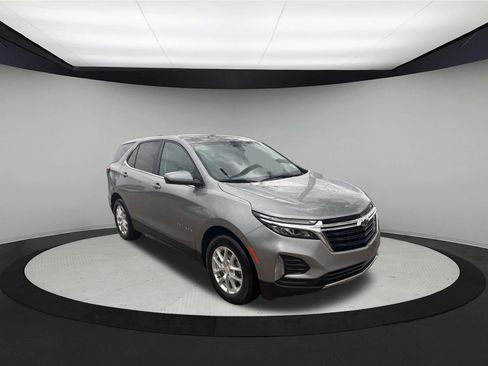 Used 2024 Chevrolet Equinox LT FWD image 1