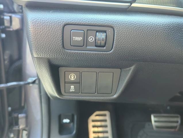 Used 2018 Honda Accord Sport image 11