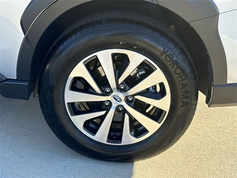 Certified 2025 Subaru Outback Premium image 12
