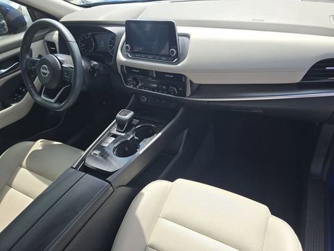 Certified 2023 Nissan Rogue SV w/ SV Premium Package FWD image 12