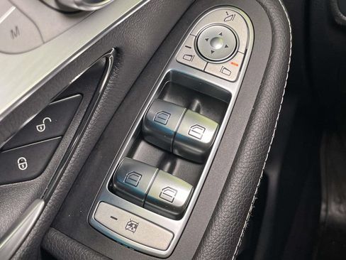Used 2019 Mercedes-Benz GLC 300 4MATIC image 37
