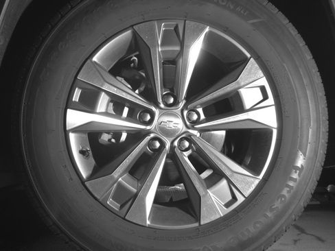 Used 2025 Chevrolet Equinox LT FWD image 12