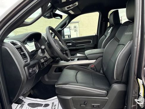 New 2026 RAM 2500 Laramie AWD/4WD image 8