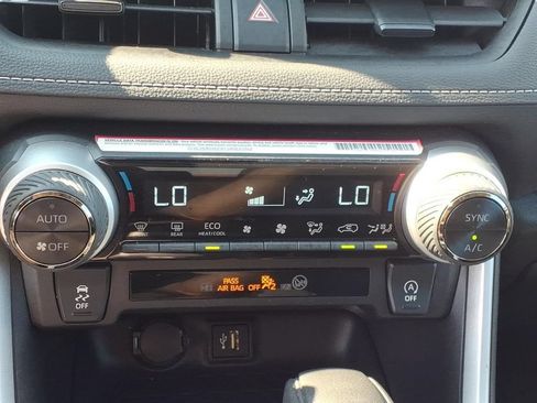 Used 2024 Toyota RAV4 XLE w/ Convenience Package FWD image 23