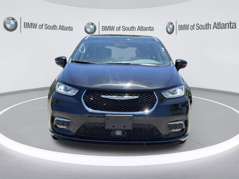 Used 2024 Chrysler Pacifica Touring-L FWD image 29