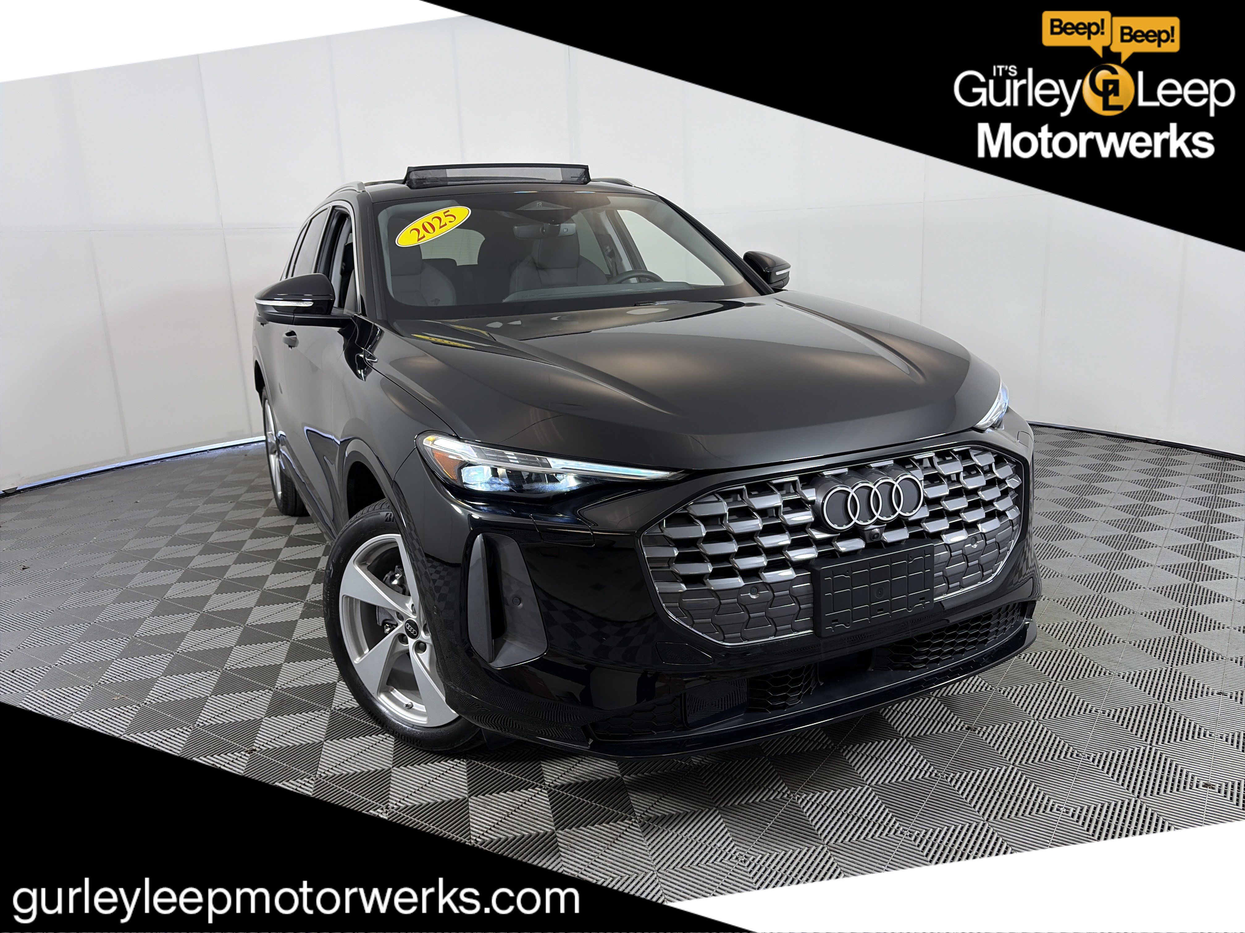 Used 2025 Audi Q5 Premium Plus w/ Premium Plus AWD/4WD image 1