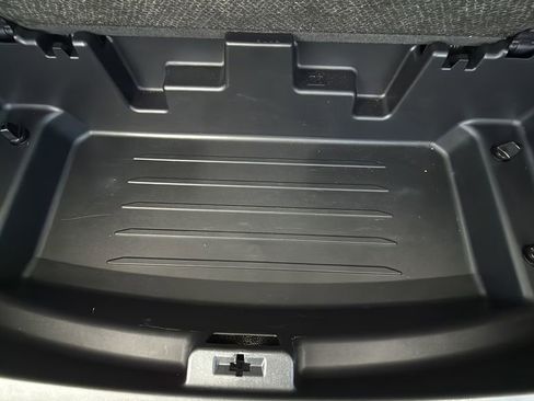 Used 2025 Buick Enclave Sport Touring image 15