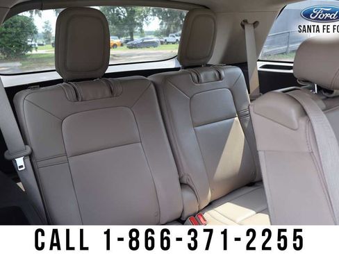 Used 2022 Lincoln Aviator 2WD w/ Elements Package image 29
