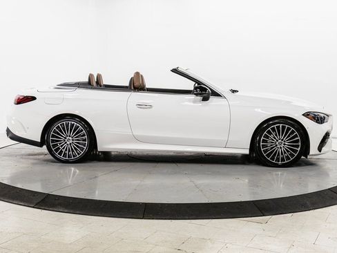 Used 2024 Mercedes-Benz CLE 300 4MATIC Cabriolet image 38