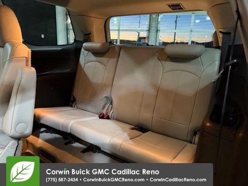 Used 2011 GMC Acadia SLT AWD/4WD image 33