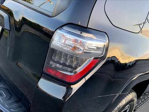 Used 2023 Toyota 4Runner TRD Off-Road AWD/4WD image 26