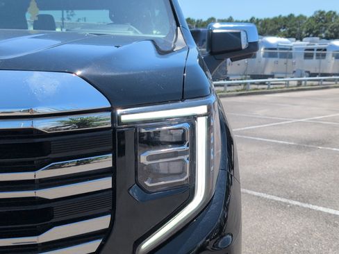 Used 2024 GMC Sierra 1500 SLT w/ SLT Premium Package RWD image 13