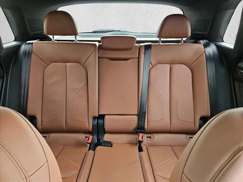 Used 2025 Audi Q3 2.0T Premium w/ Convenience Package image 17