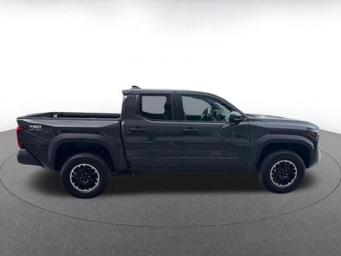 Used 2025 Toyota Tacoma TRD Off-Road AWD/4WD image 16