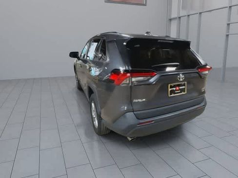 Used 2022 Toyota RAV4 XLE w/ Carpet Mat Package (TMS) AWD/4WD image 7