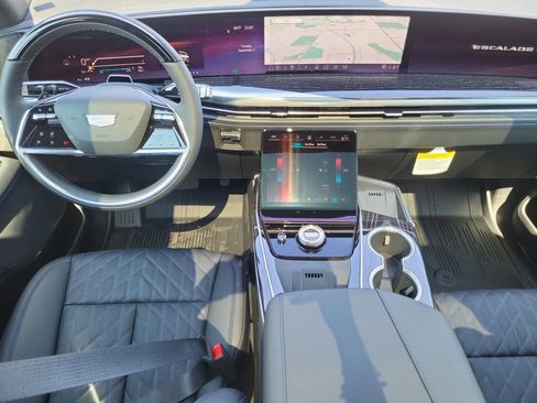 New 2026 Cadillac Escalade IQ Sport 1 w/ LPO, Floor Liner Package AWD/4WD image 22