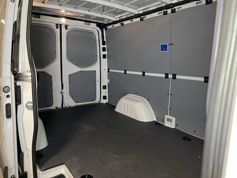 Used 2023 Mercedes-Benz Sprinter 1500 image 18