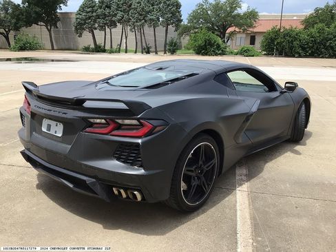 Used 2024 Chevrolet Corvette Stingray Preferred Cpe w/ Z51 Performance Package RWD image 5